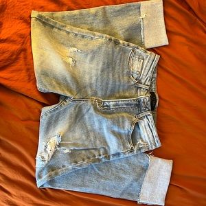 Risen Distressed Jeans